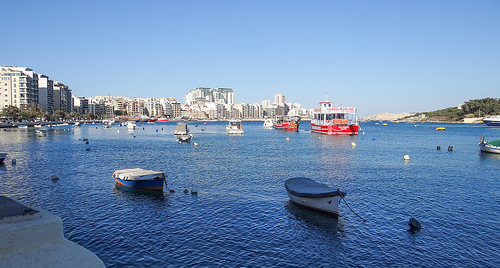 A seaside promenade runs along Sliema’s waterfront and is a popular spot for a late-afternoon stroll. Facing this pretty waterfront is a string a busy restaurants, shops, and bars, with outdoor tables for enjoying the view.