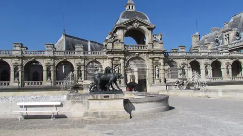 For expats, Chantilly is idyllic in more ways than one. Not only is it beautiful and close to Paris, but it also has a large international community.