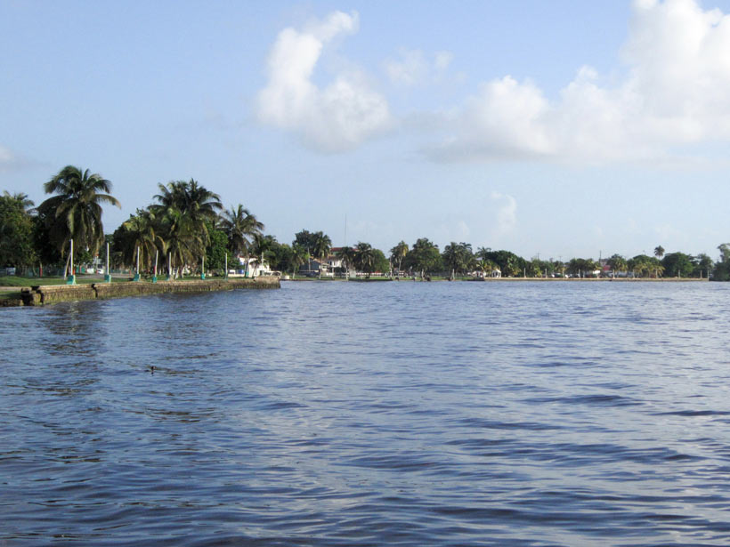 retiring in belize