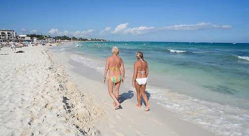 Winter S Warmer In Playa Del Carmen And We Save Money Il Countries
