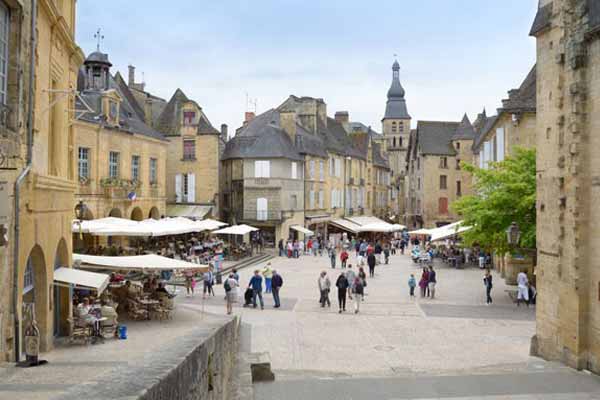 5 Best Cities And Towns To Live And Retire In France