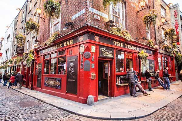 Party in Temple Bar Pub