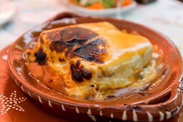 Mittagessen mit Einheimischen auf einer Porto Bauchbombe