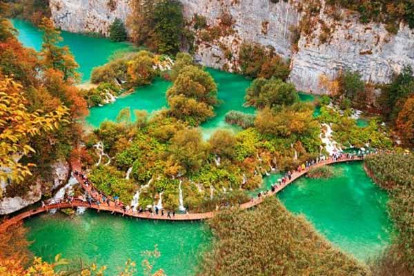 Take a day trip to Plitvice Lakes