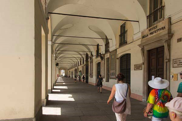 Stroll the arches of Turin like royalty