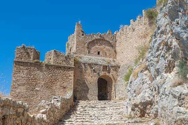 7)Visit the Ruins of the Volos Castle