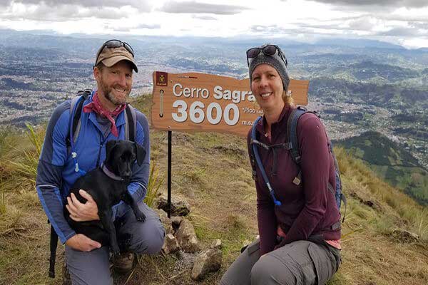 Sally and Fiona on Pico de Pescado mountain trail in Cuenca