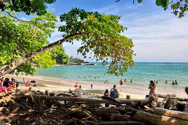 Eating in Manuel Antonio