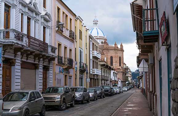 The Pros and Cons of Car Ownership in Ecuador