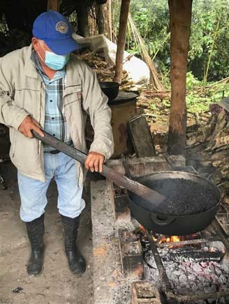 coffee roasting in the old traditional Panamanian style