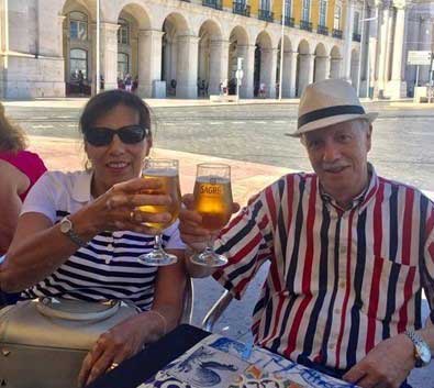 Expats Claudia and Rafael enjoy a beer