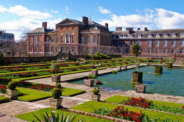 The beautiful greenery of Kensington Palace