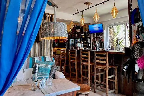the little wine bar placencia