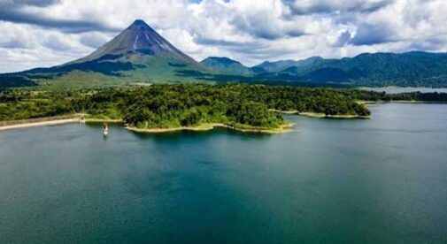 200 Rent on Lake Arenal, Costa Rica